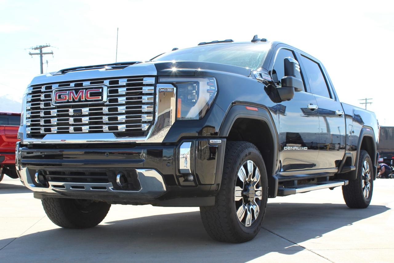 GMC Sierra 3500HD Denali Crew Cab 4WD 2024