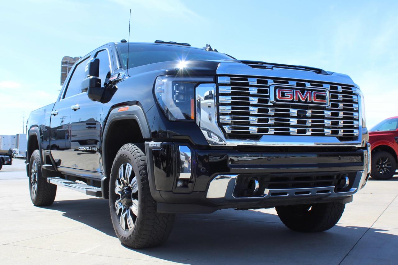 GMC Sierra 3500HD Denali Crew Cab 4WD 2024