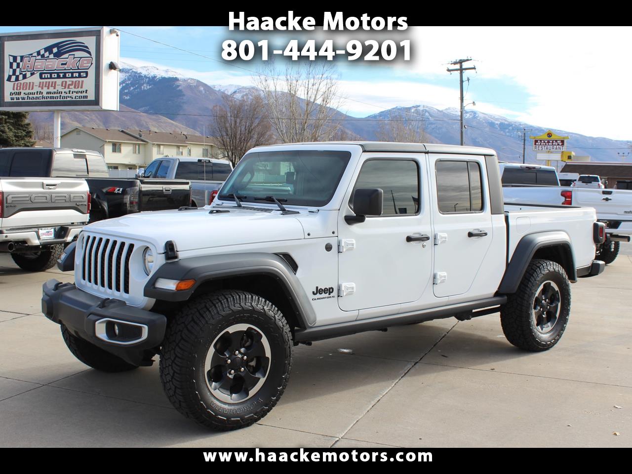 2023 Jeep Gladiator Sport S's photo