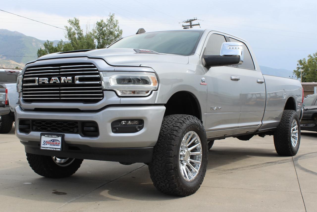 RAM 3500 Laramie Crew Cab 4WD 2024