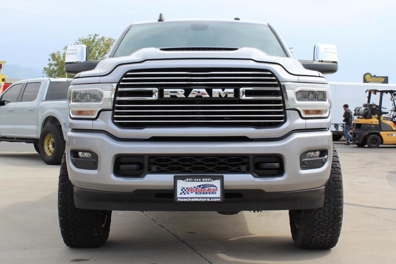 RAM 3500 Laramie Crew Cab 4WD 2024