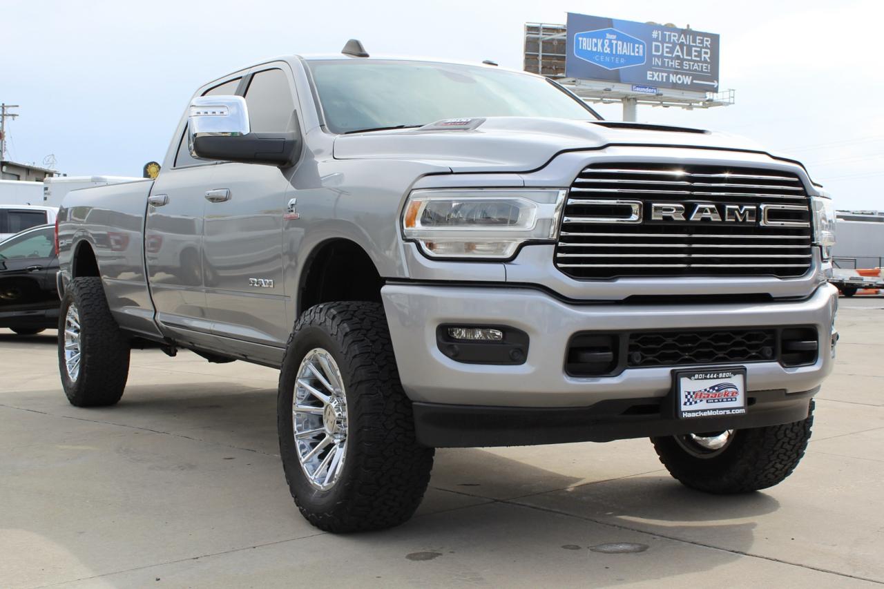 RAM 3500 Laramie Crew Cab 4WD 2024