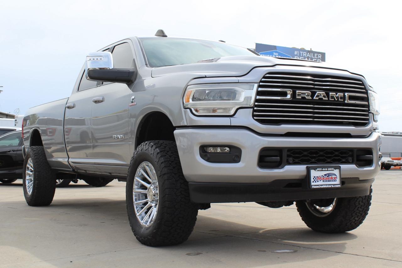 RAM 3500 Laramie Crew Cab 4WD 2024