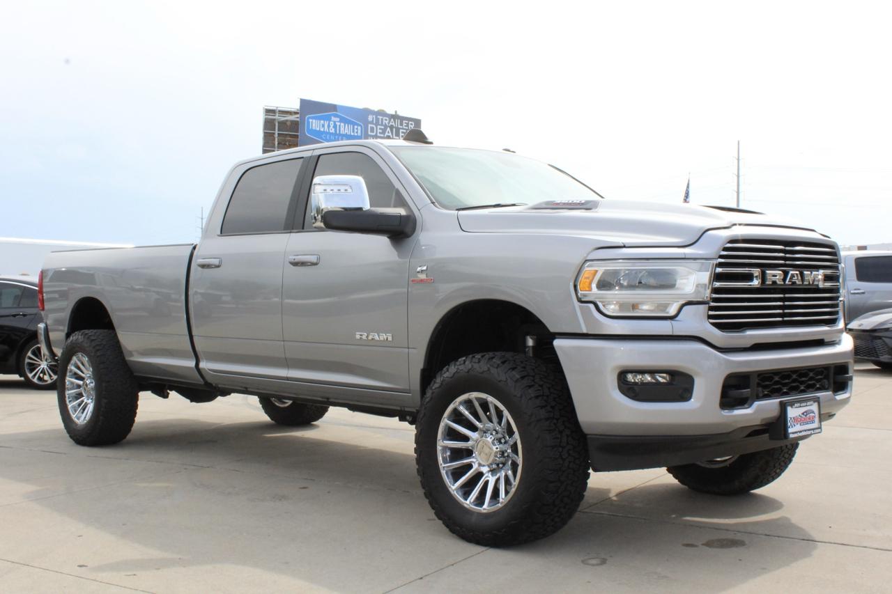 RAM 3500 Laramie Crew Cab 4WD 2024
