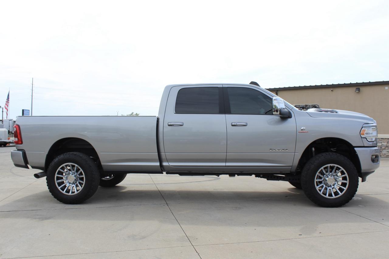 RAM 3500 Laramie Crew Cab 4WD 2024