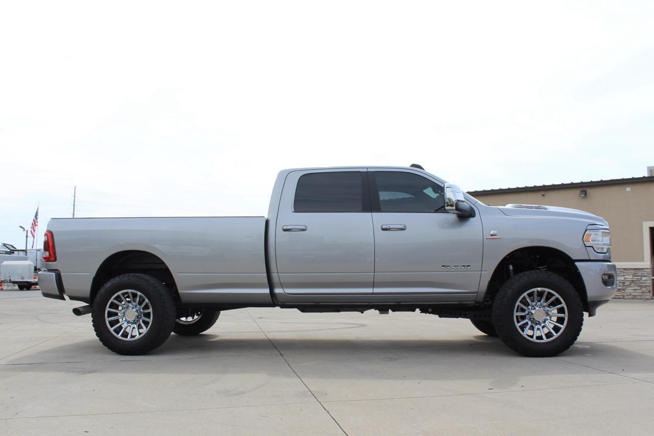RAM 3500 Laramie Crew Cab 4WD 2024