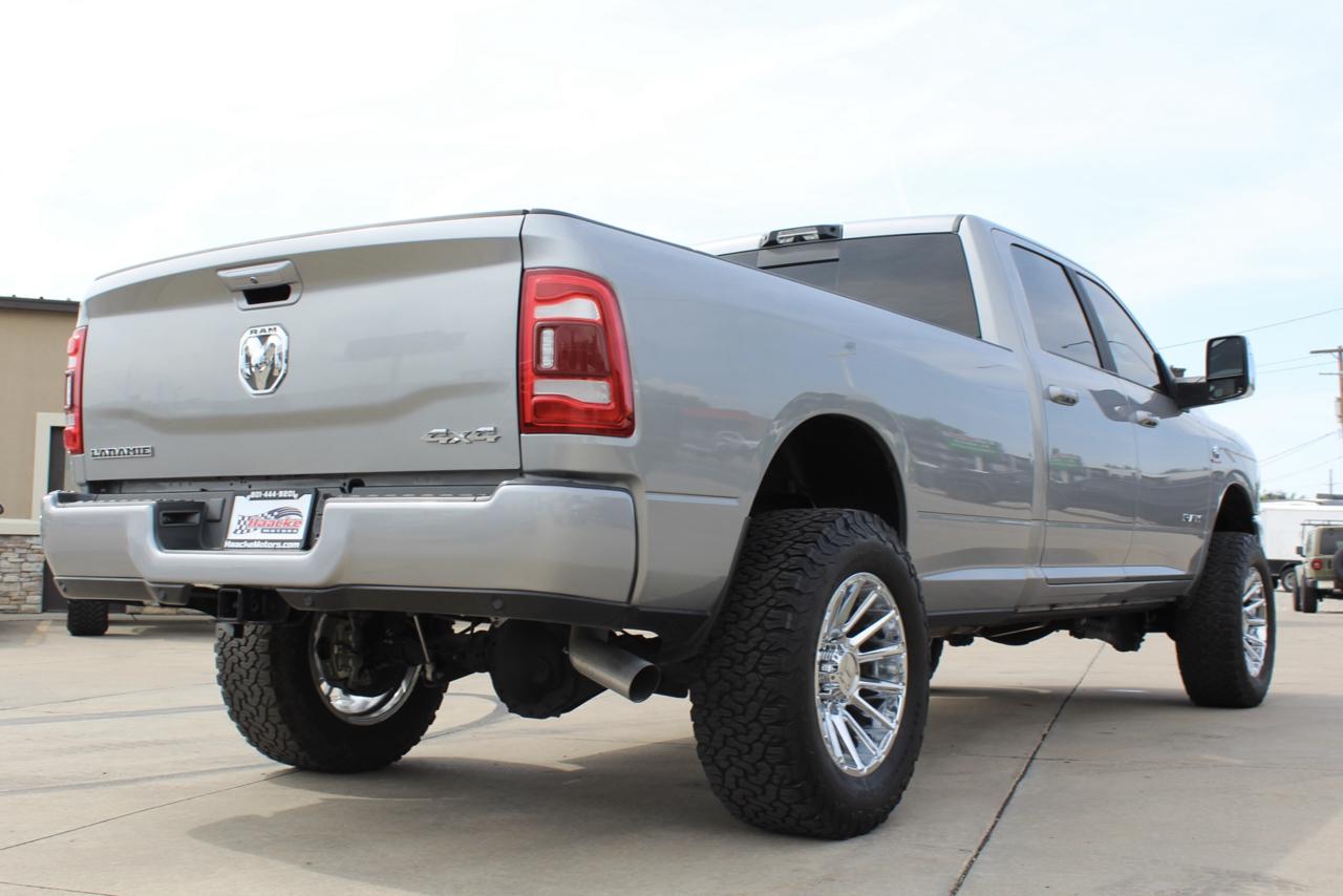 RAM 3500 Laramie Crew Cab 4WD 2024