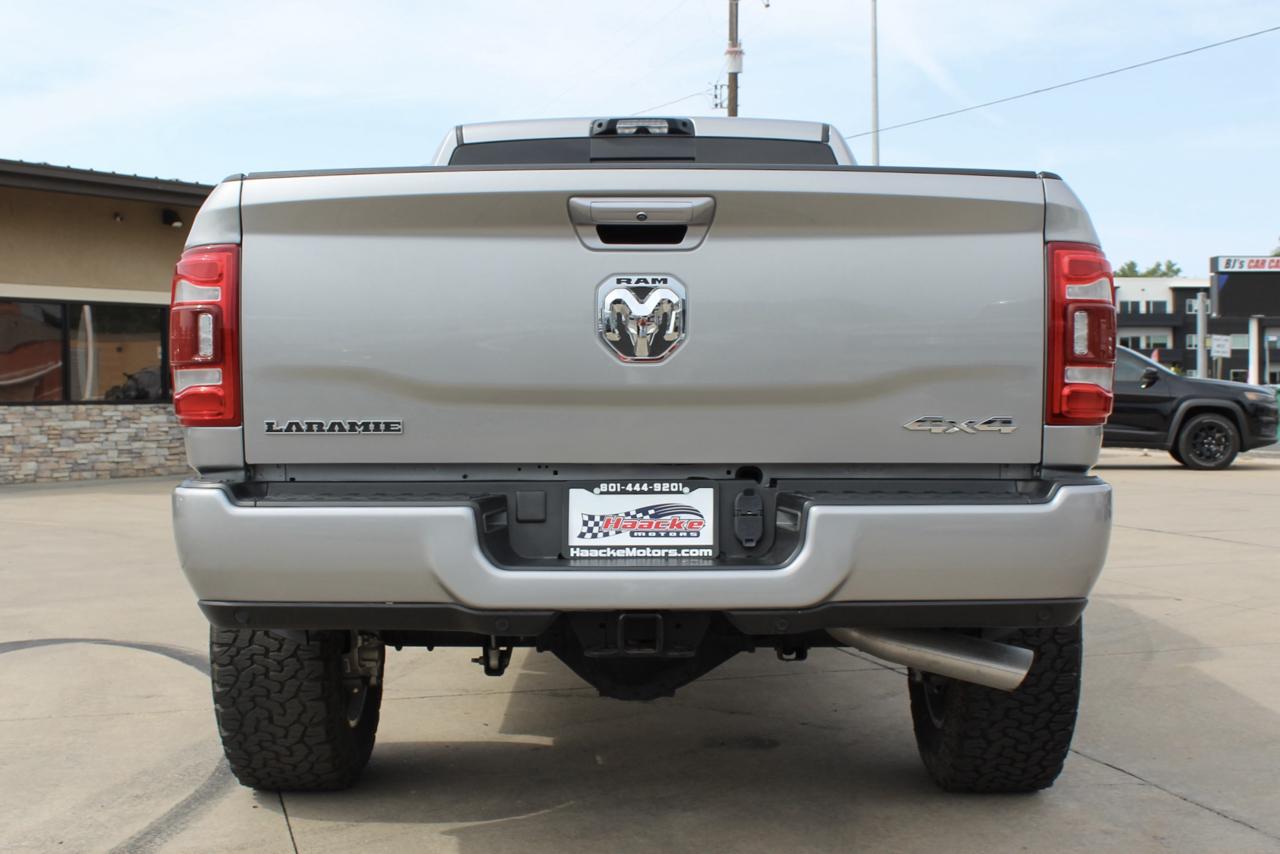 RAM 3500 Laramie Crew Cab 4WD 2024