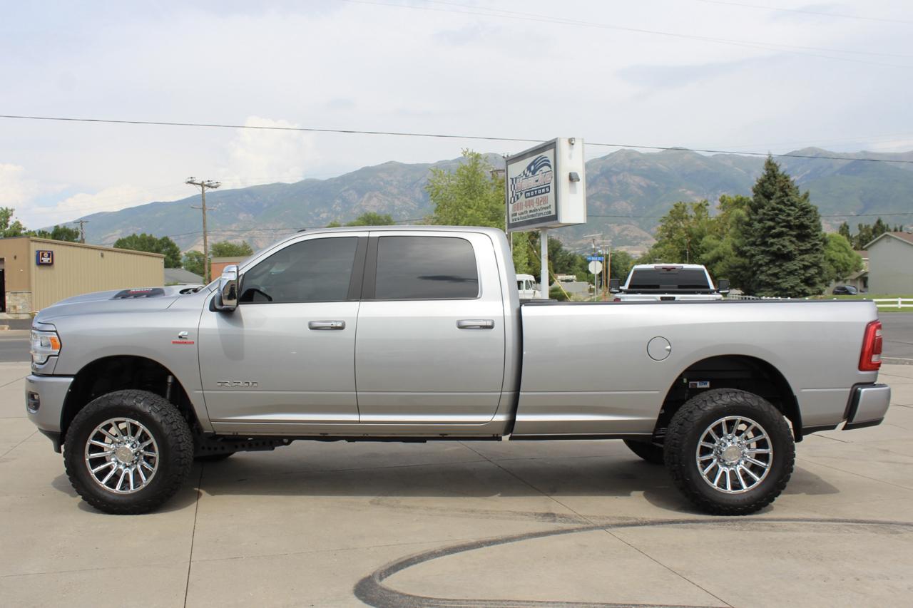 RAM 3500 Laramie Crew Cab 4WD 2024