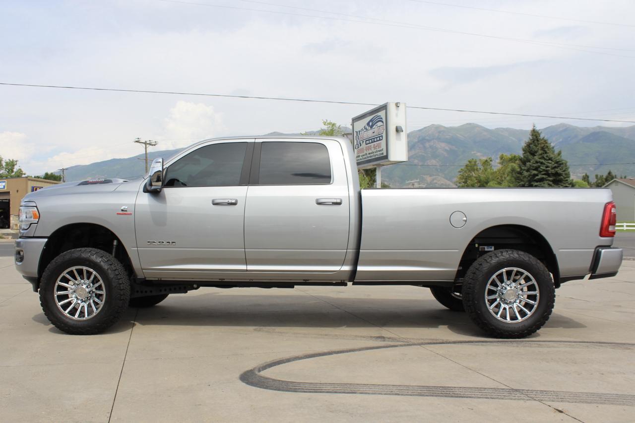 RAM 3500 Laramie Crew Cab 4WD 2024
