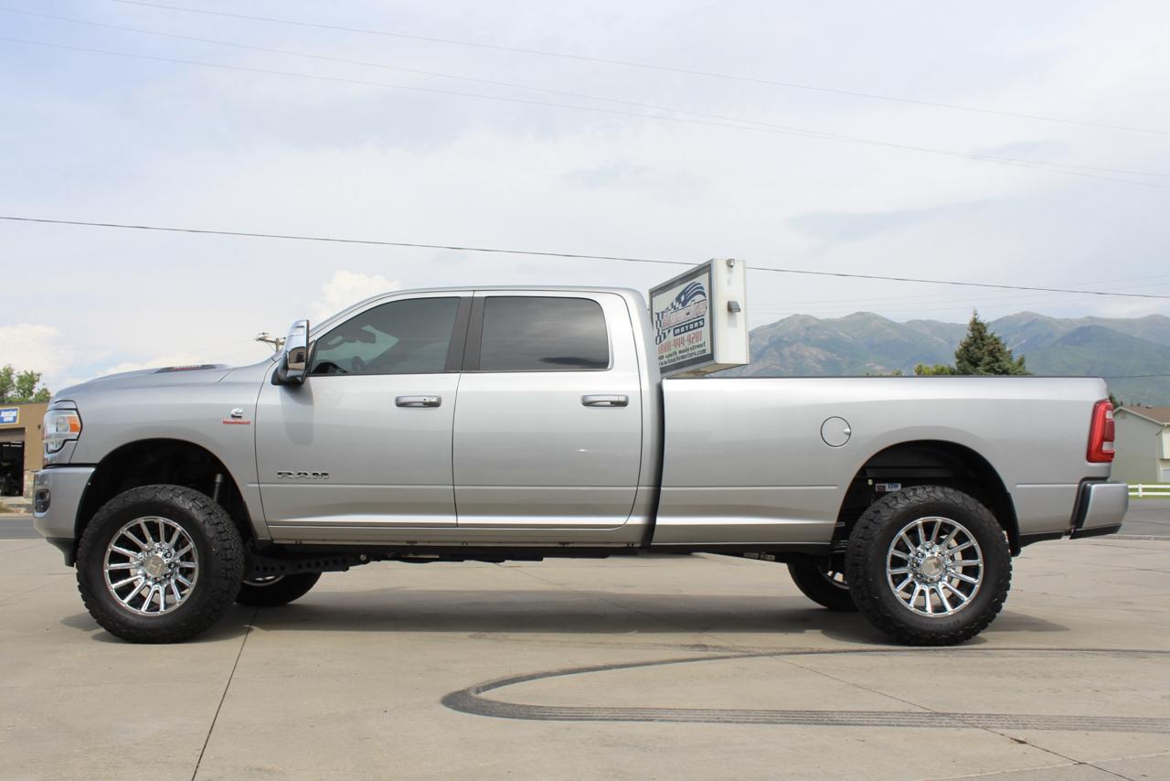 RAM 3500 Laramie Crew Cab 4WD 2024