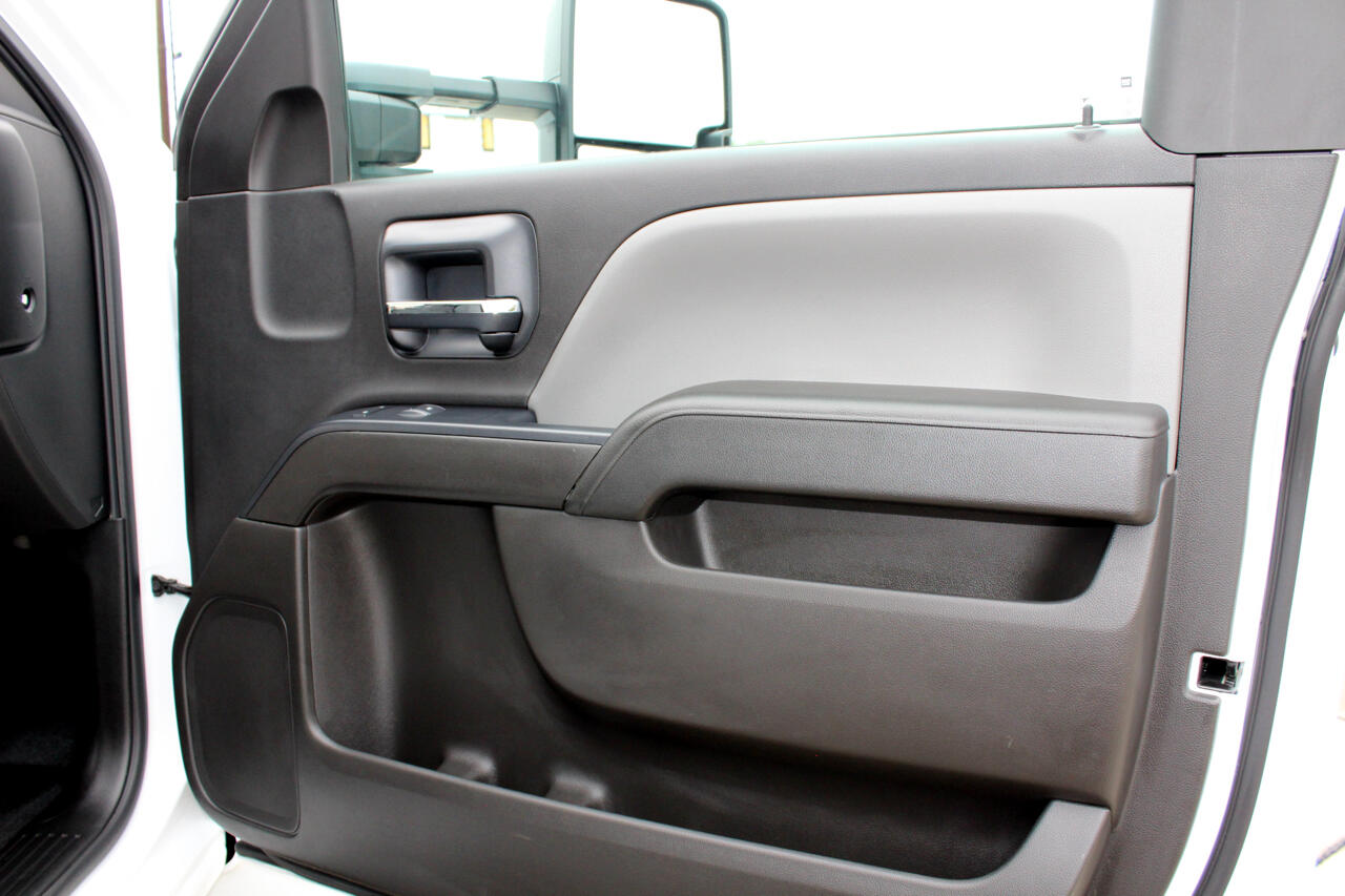 Chevrolet Silverado Medium Duty  2020