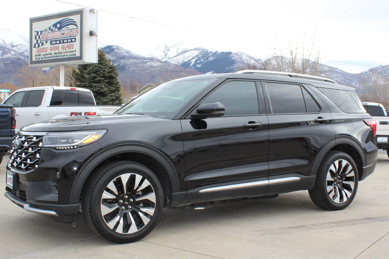 Ford Explorer Platinum AWD 2025