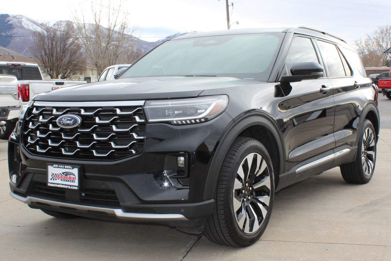 Ford Explorer Platinum AWD 2025
