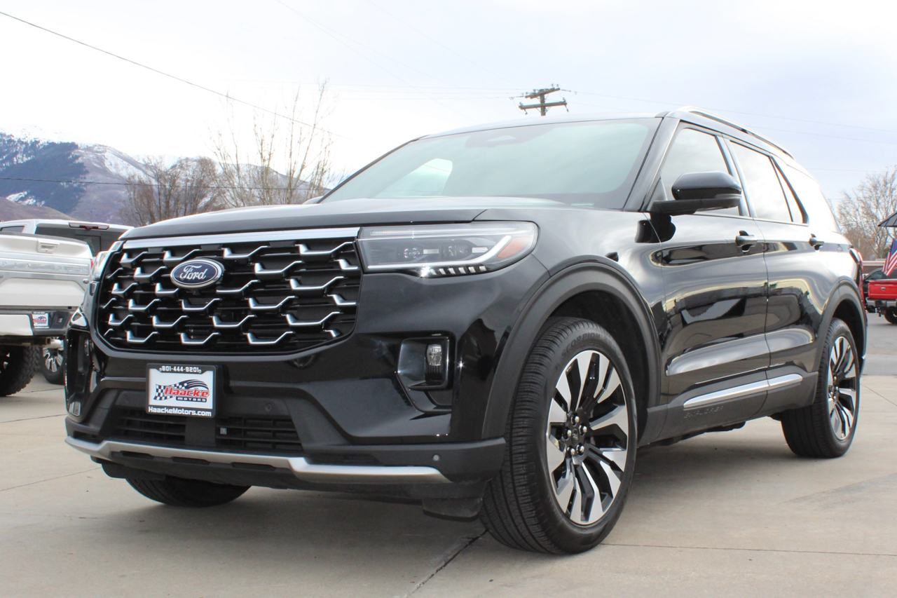 Ford Explorer Platinum AWD 2025