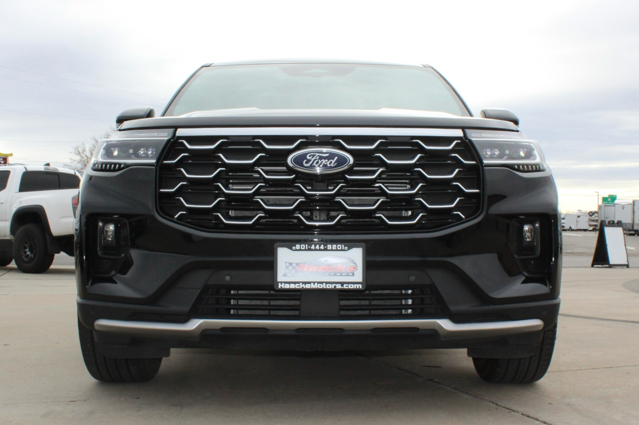 Ford Explorer Platinum AWD 2025