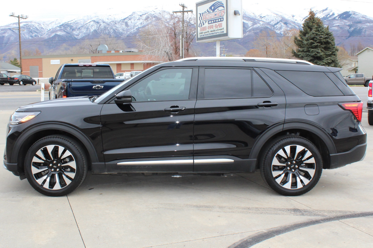 Ford Explorer Platinum AWD 2025