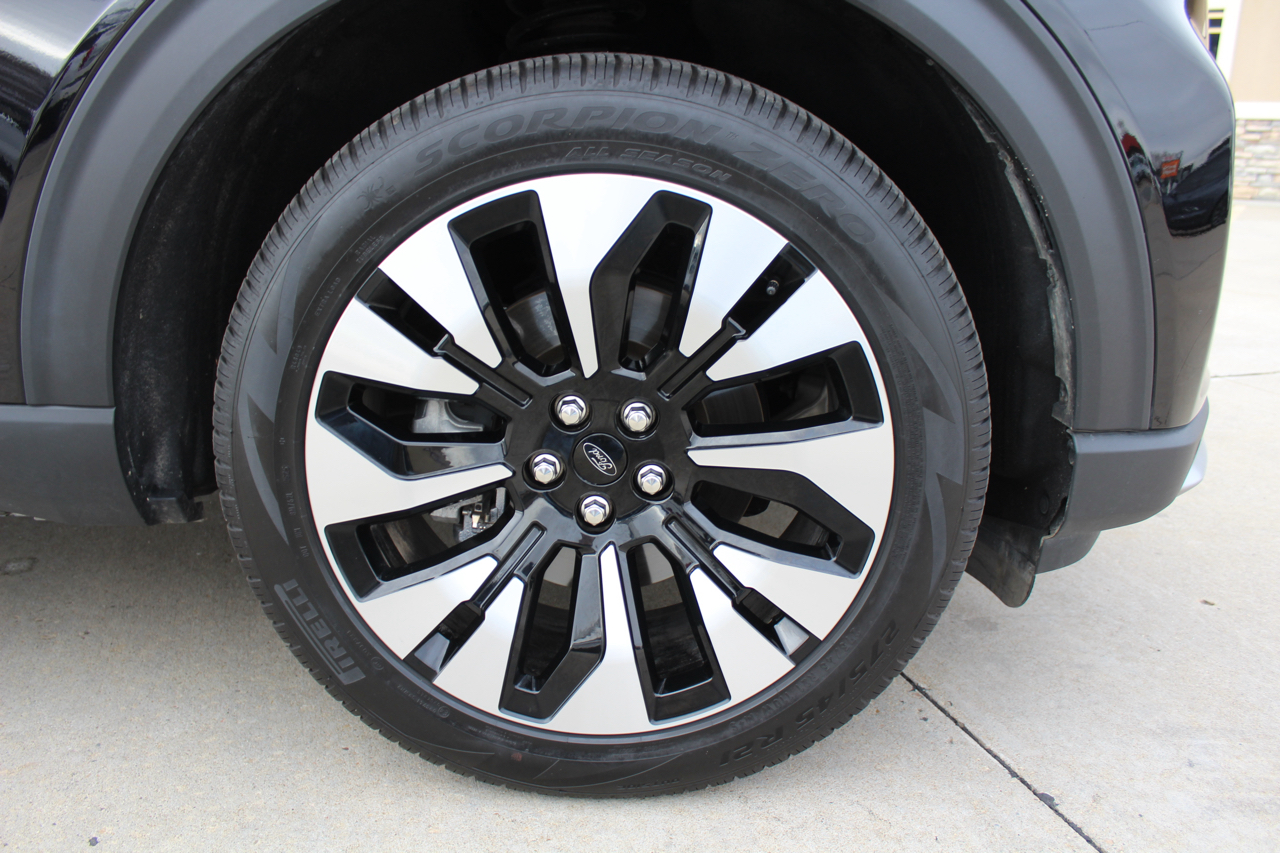 Ford Explorer Platinum AWD 2025