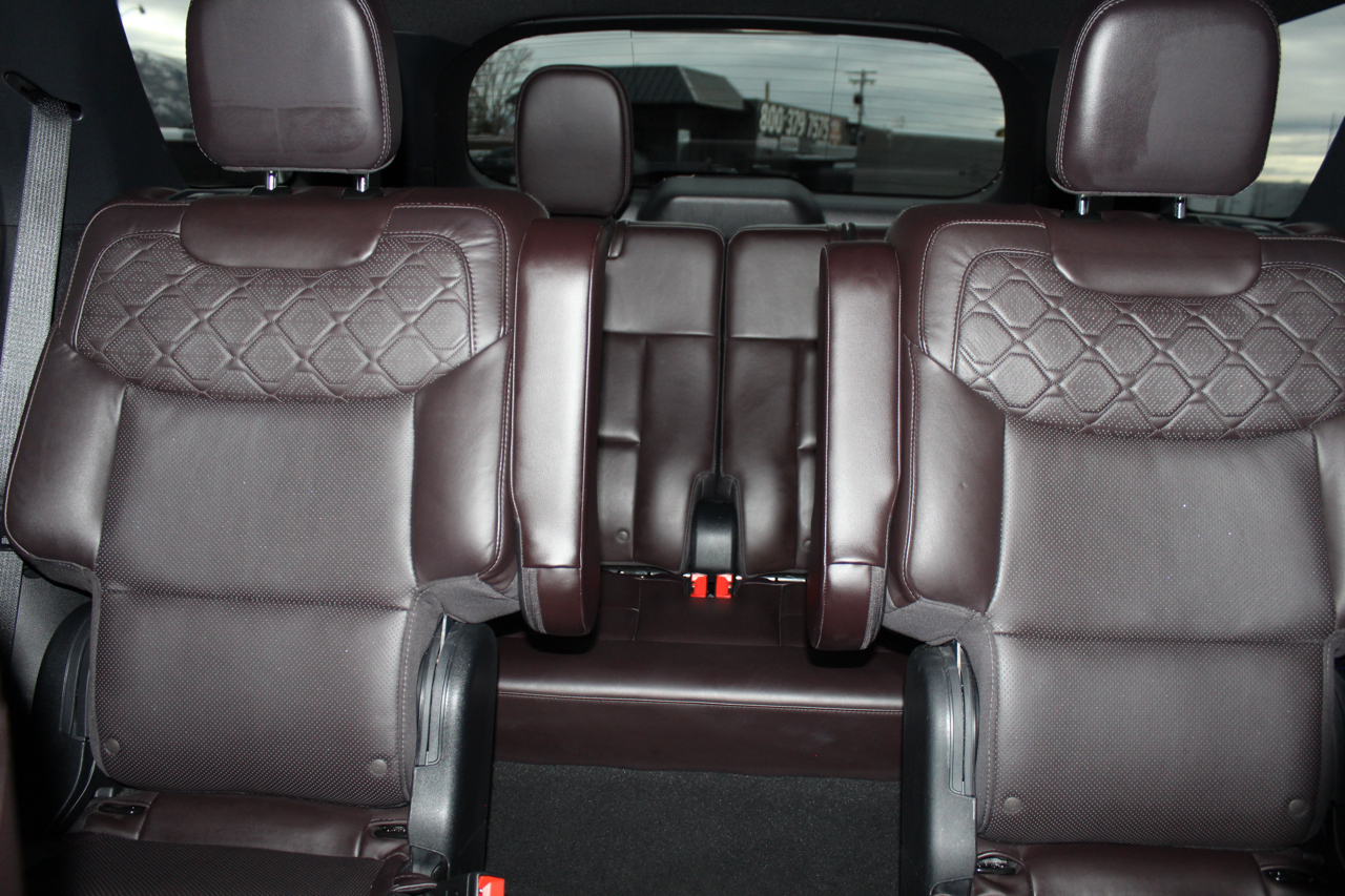 Ford Explorer Platinum AWD 2025