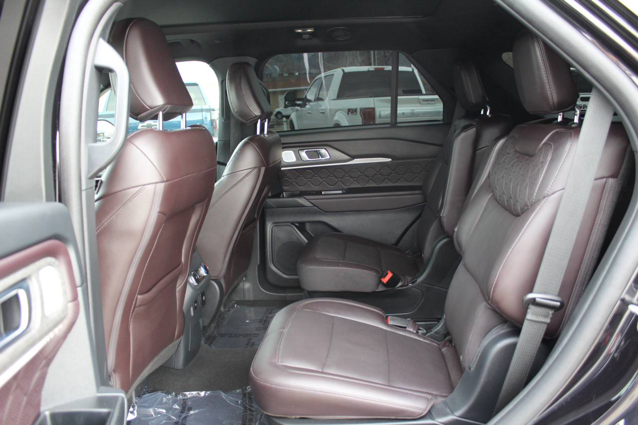 Ford Explorer Platinum AWD 2025