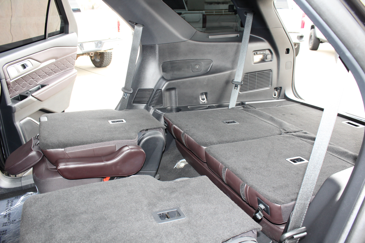 Ford Explorer Platinum AWD 2025