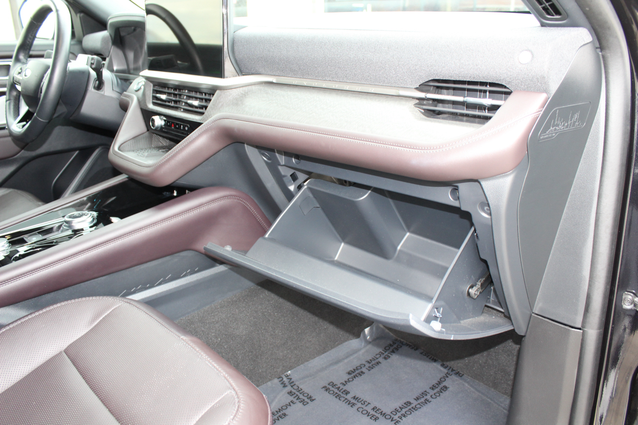 Ford Explorer Platinum AWD 2025