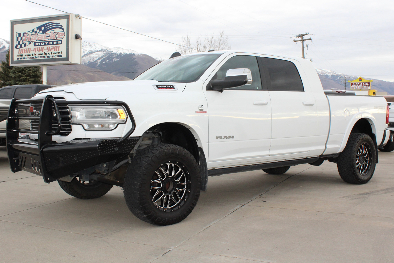 RAM 3500 Laramie Mega Cab 4WD 2022