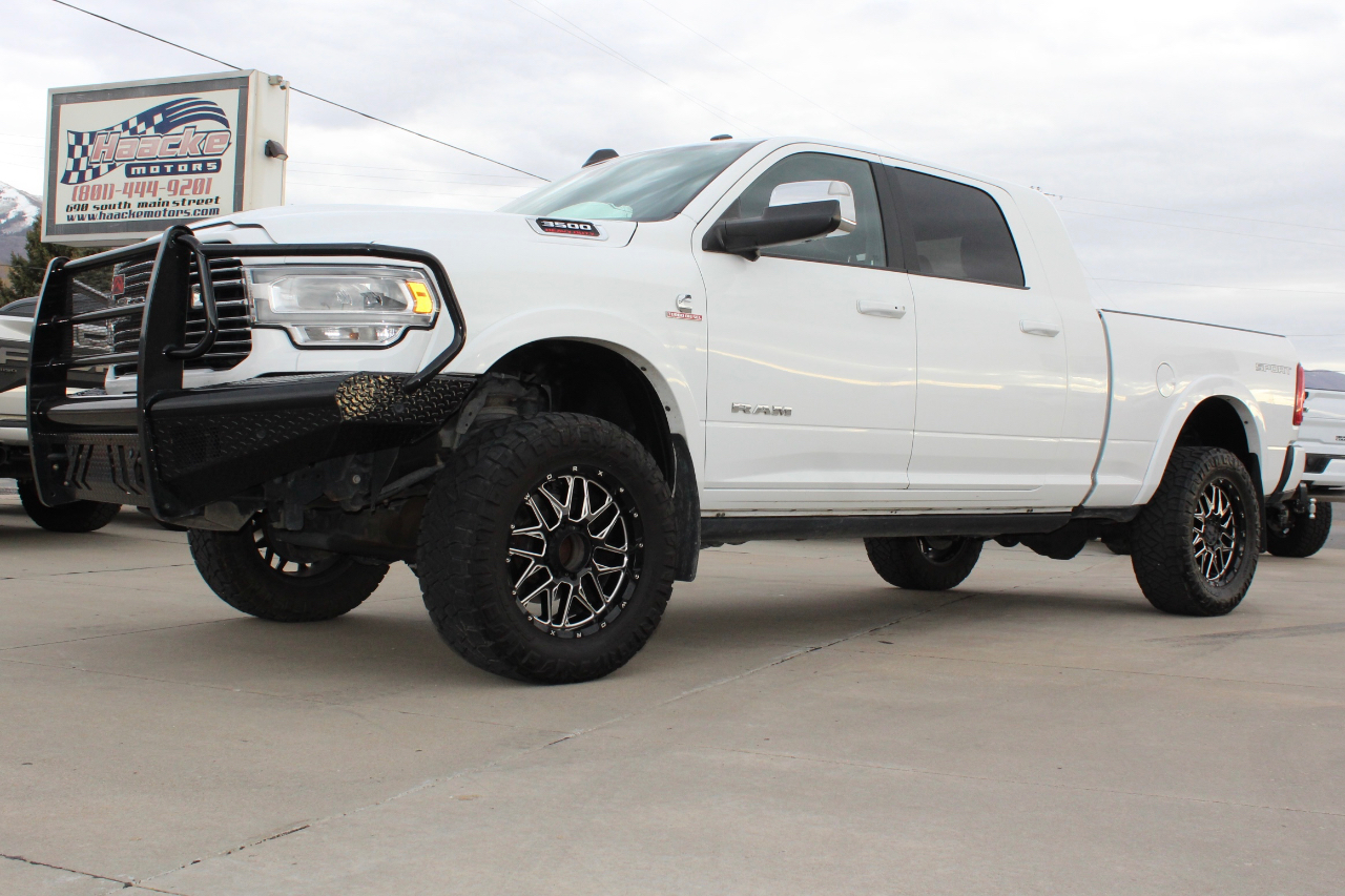 RAM 3500 Laramie Mega Cab 4WD 2022
