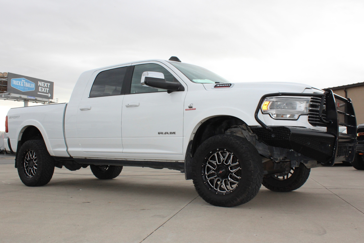 RAM 3500 Laramie Mega Cab 4WD 2022