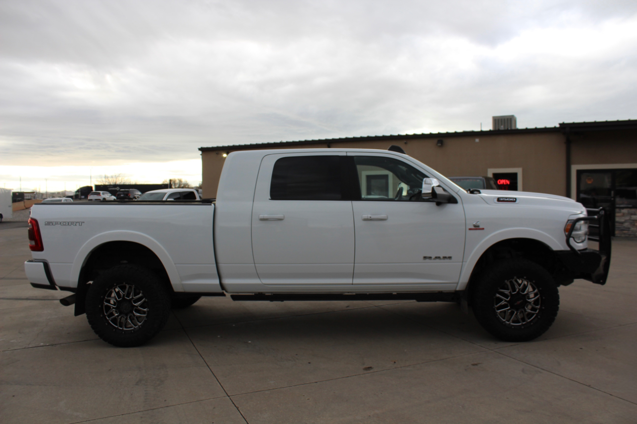 RAM 3500 Laramie Mega Cab 4WD 2022