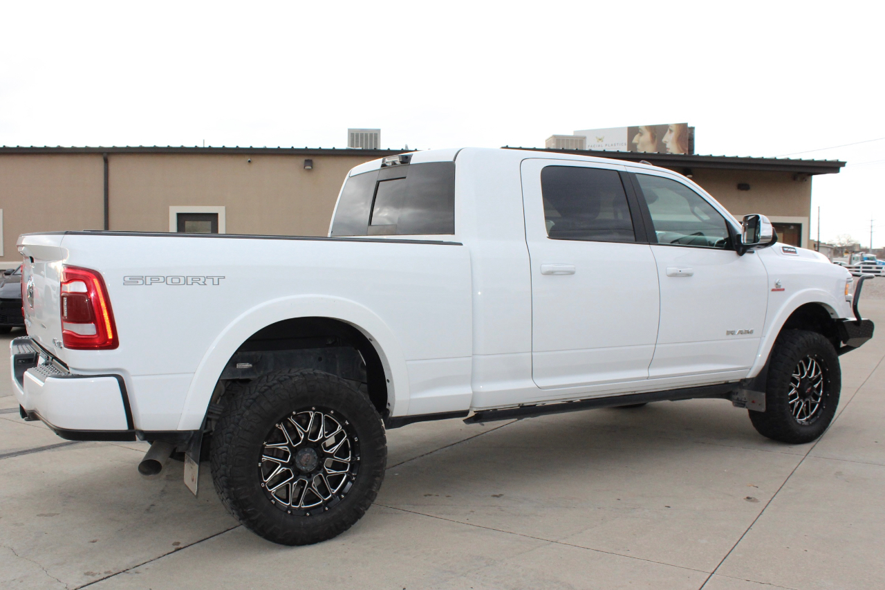 RAM 3500 Laramie Mega Cab 4WD 2022