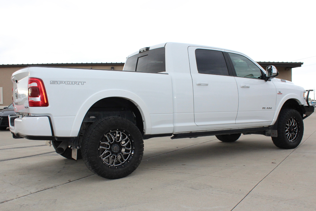 RAM 3500 Laramie Mega Cab 4WD 2022