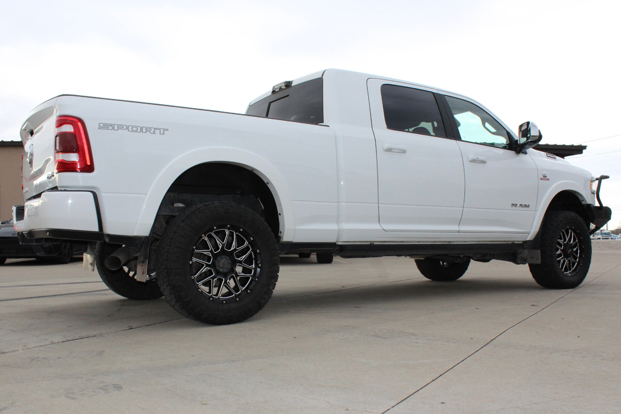 RAM 3500 Laramie Mega Cab 4WD 2022