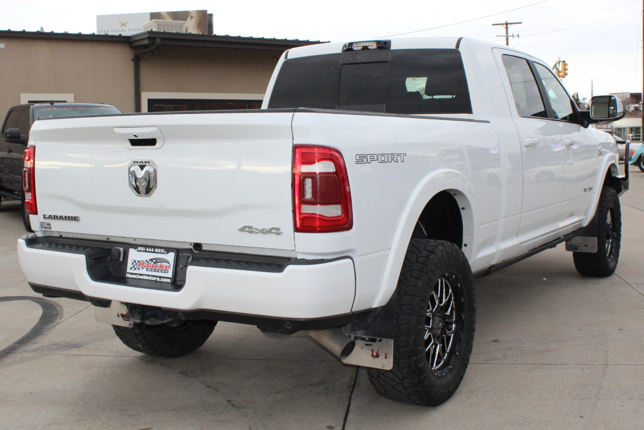 RAM 3500 Laramie Mega Cab 4WD 2022