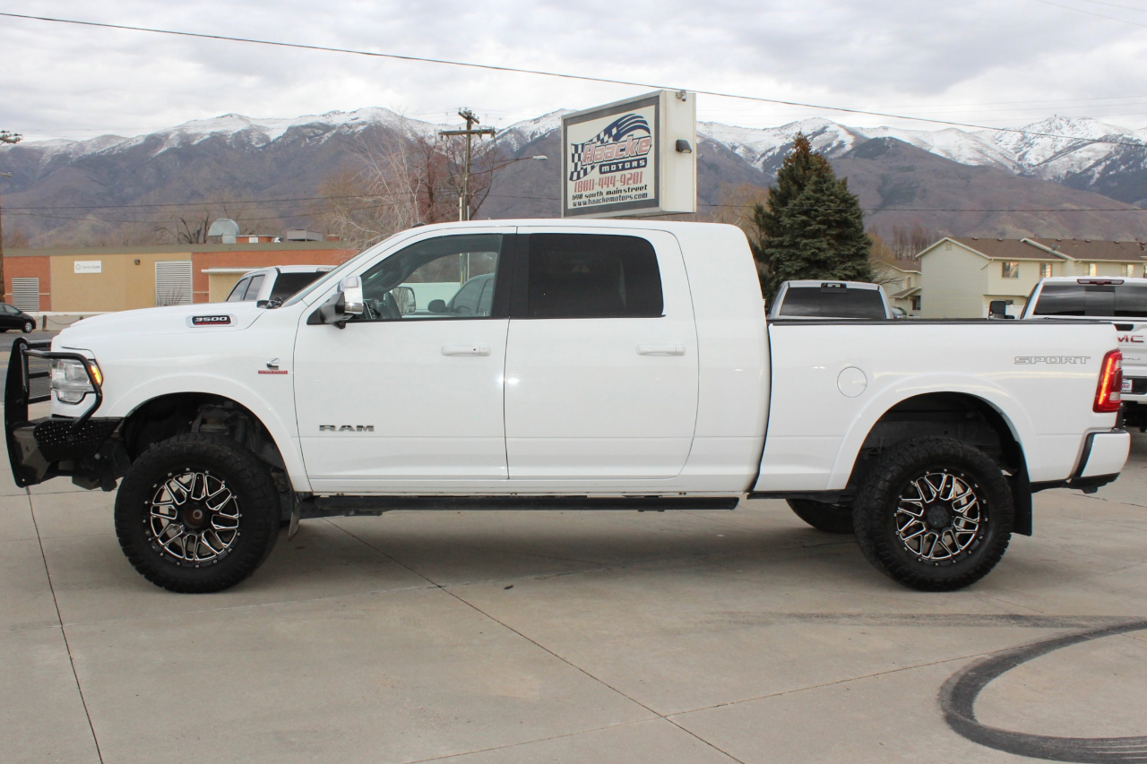 RAM 3500 Laramie Mega Cab 4WD 2022