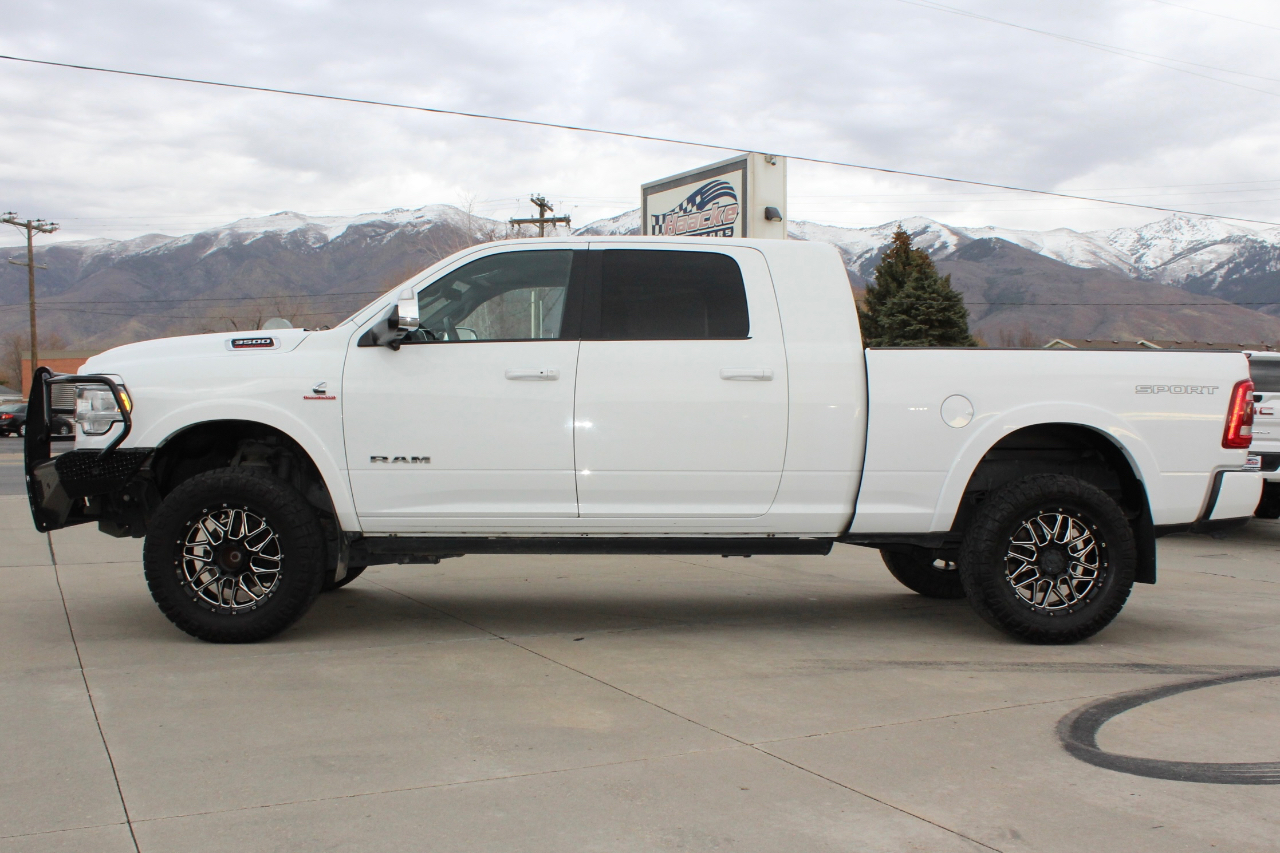 RAM 3500 Laramie Mega Cab 4WD 2022