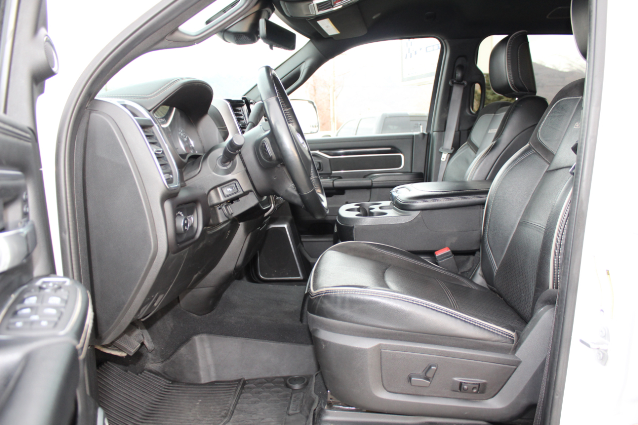 RAM 3500 Laramie Mega Cab 4WD 2022