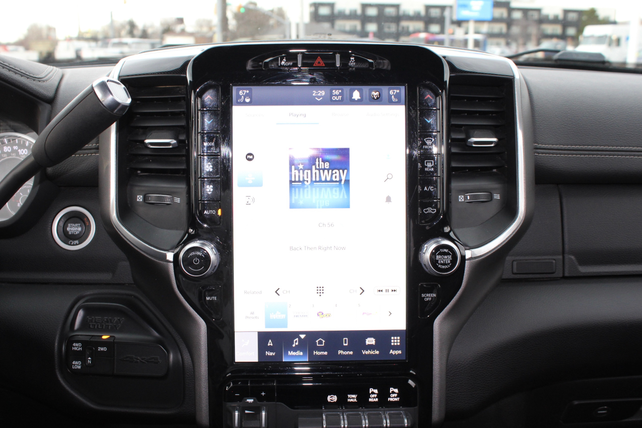 RAM 3500 Laramie Mega Cab 4WD 2022