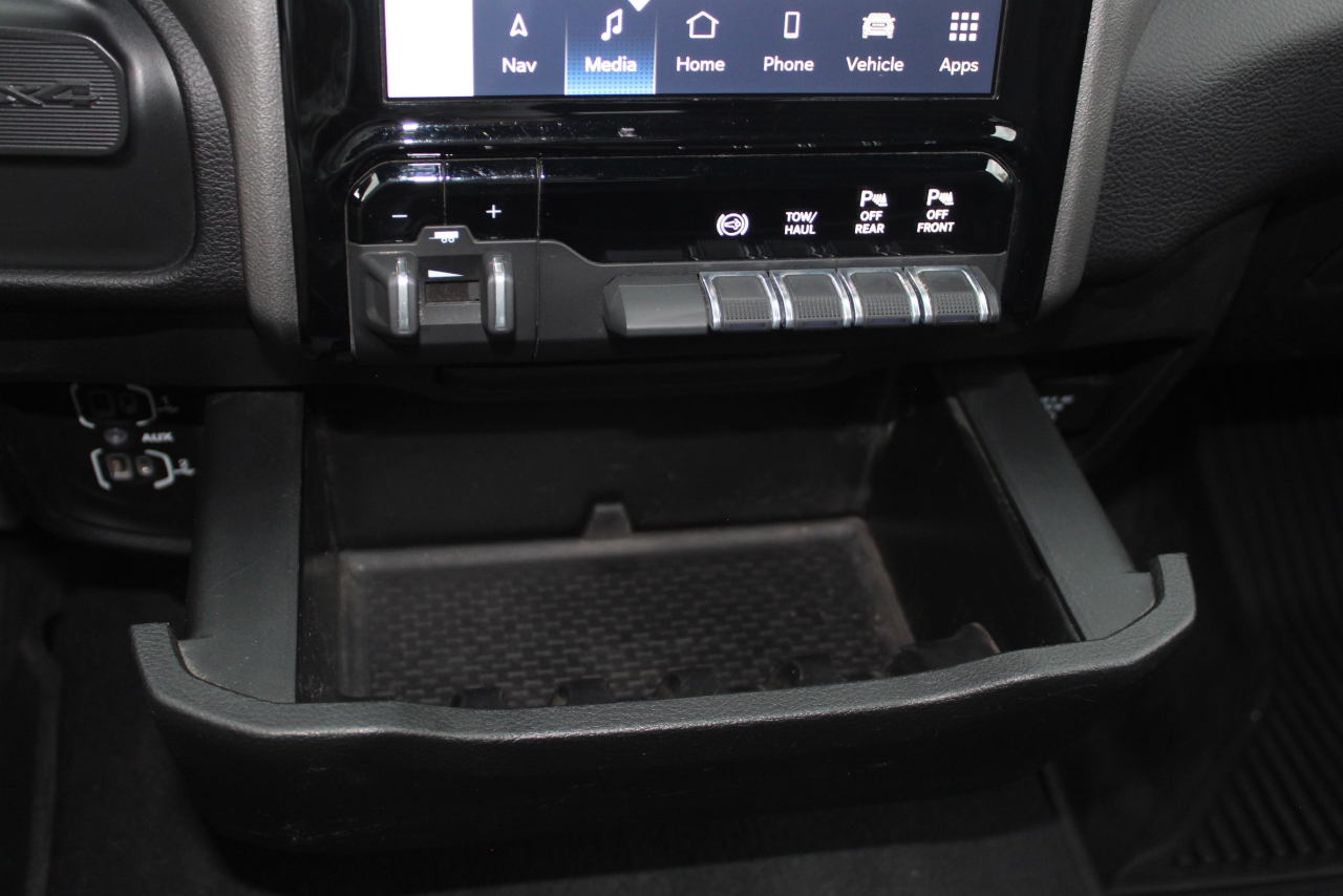 RAM 3500 Laramie Mega Cab 4WD 2022