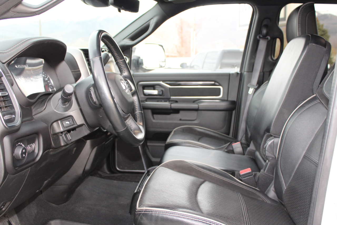 RAM 3500 Laramie Mega Cab 4WD 2022