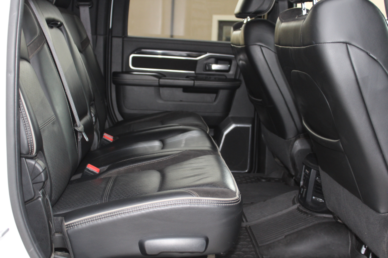 RAM 3500 Laramie Mega Cab 4WD 2022