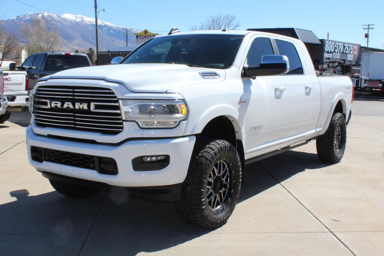 RAM 3500 Laramie Mega Cab 4WD 2022