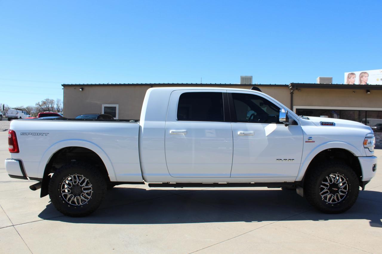 RAM 3500 Laramie Mega Cab 4WD 2022