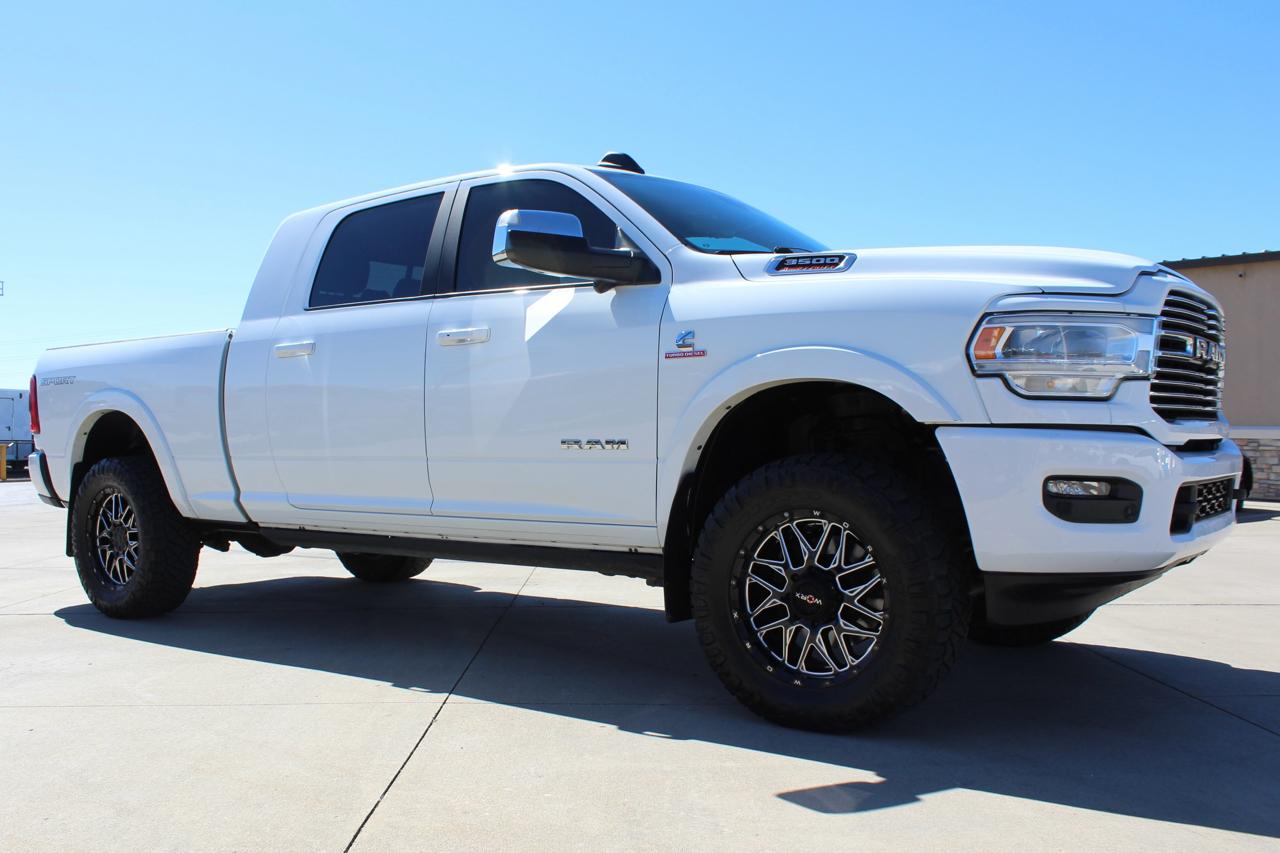 RAM 3500 Laramie Mega Cab 4WD 2022