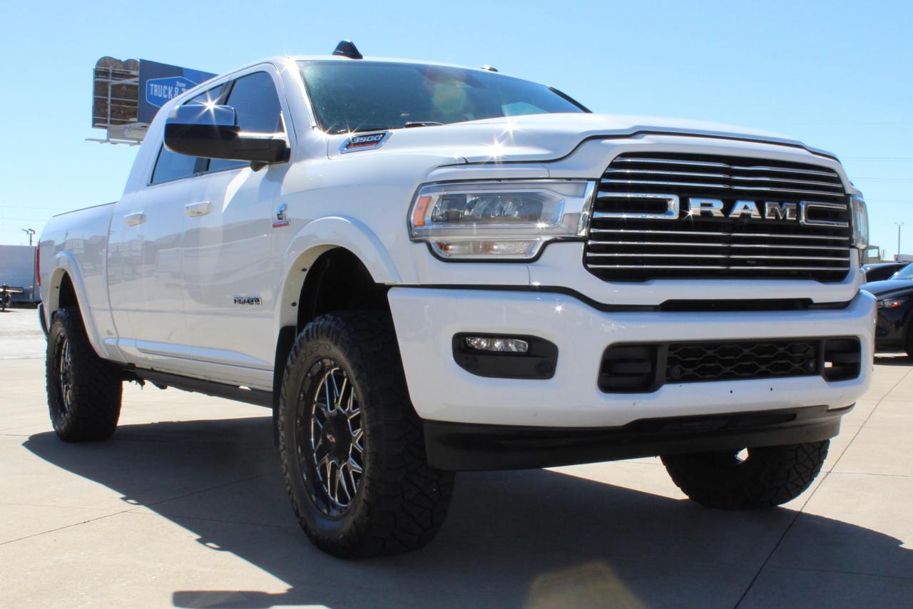 RAM 3500 Laramie Mega Cab 4WD 2022