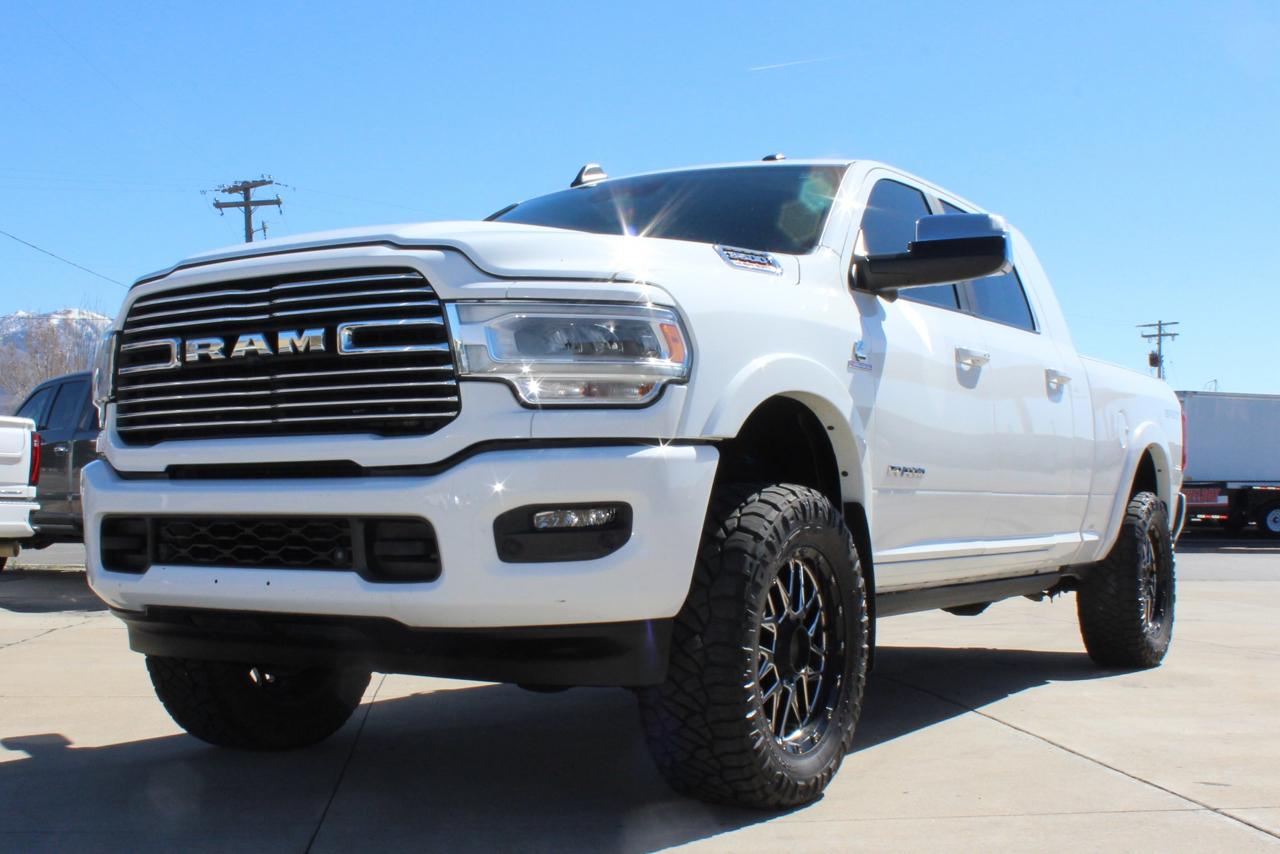 RAM 3500 Laramie Mega Cab 4WD 2022