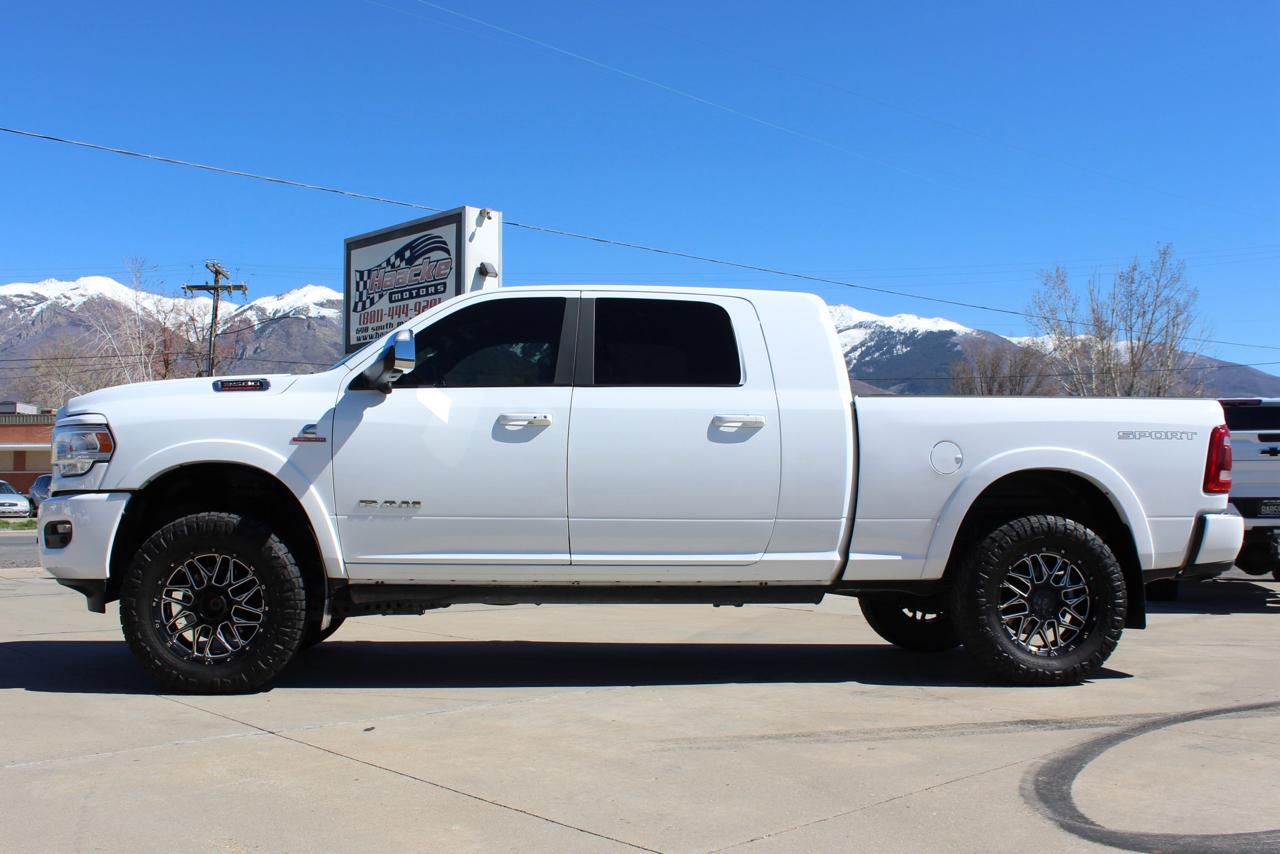 RAM 3500 Laramie Mega Cab 4WD 2022
