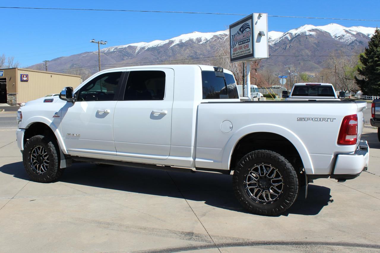 RAM 3500 Laramie Mega Cab 4WD 2022