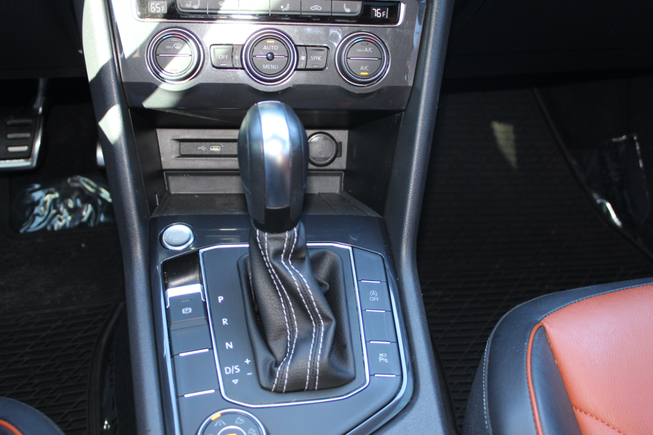 Volkswagen Tiguan  2021