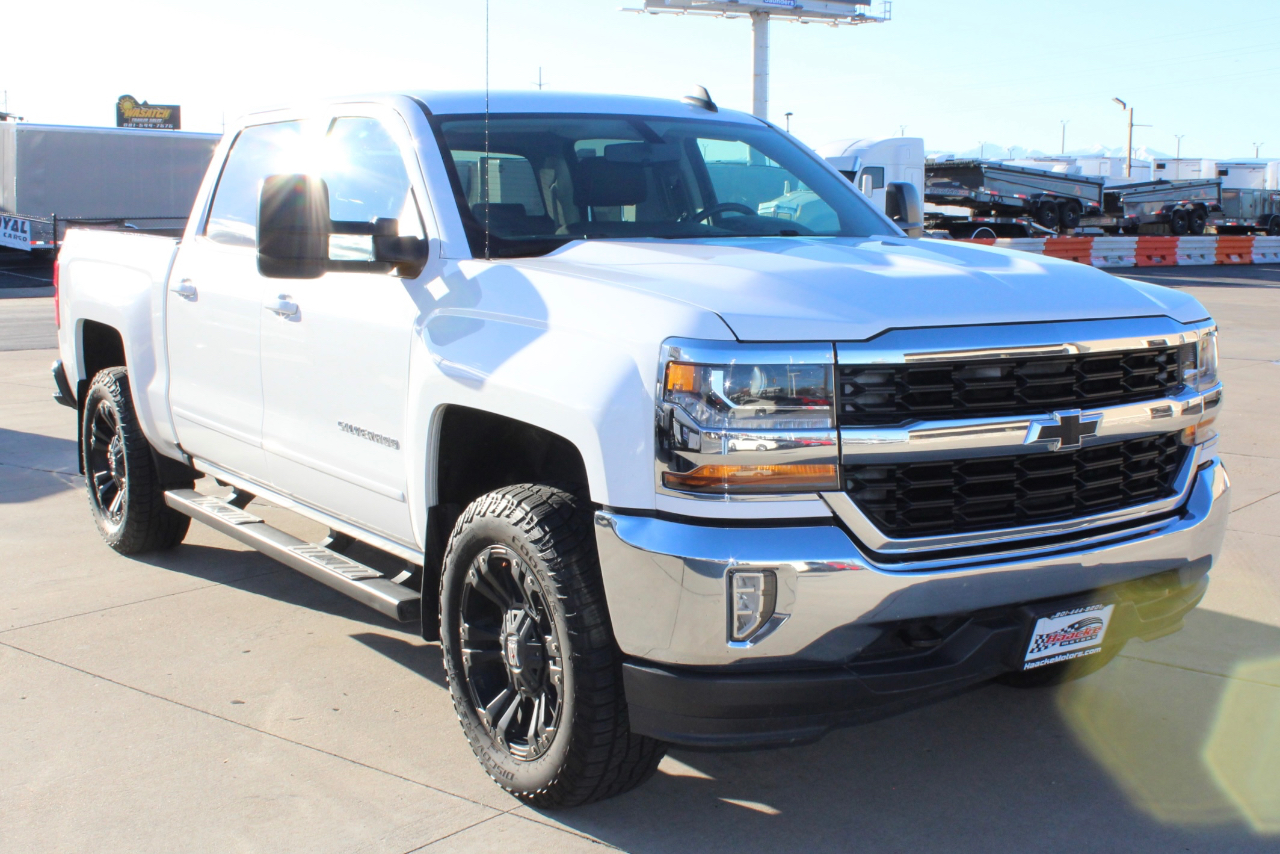 Chevrolet Silverado 1500 4WD Crew Cab 143.5" LT w/1LT 2016